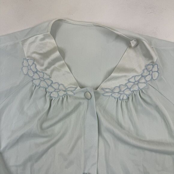 VTG Vanity Fair Blue Button Up Pajama Top Shirt Size 32 Nylon Antron III S/S - Picture 4 of 9